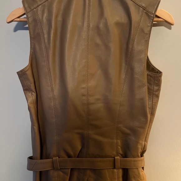 Margaret Godfrey Tan Leather Front Zipper Vest W/ Belt and Pockets - Size 6 - Picture 5 of 8